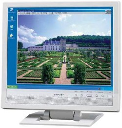 Sharp uvádí dva 15“ LCD monitory