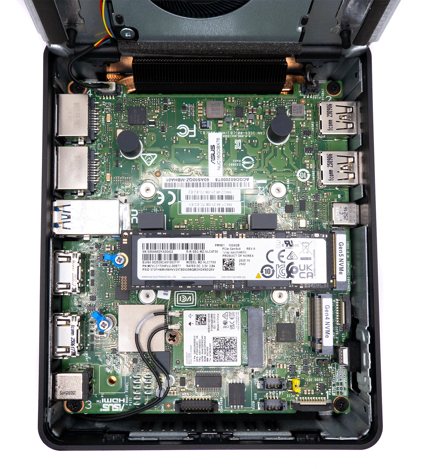 Asus NUC 16 Pro (základní deska)