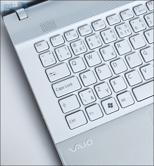 Sony VAIO VPCEA1S1E/W: malý i výkonný
