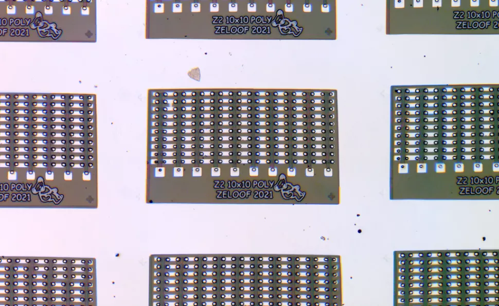 Sam Zeloof si sám vyrobil čip se 10µm tranzistory
