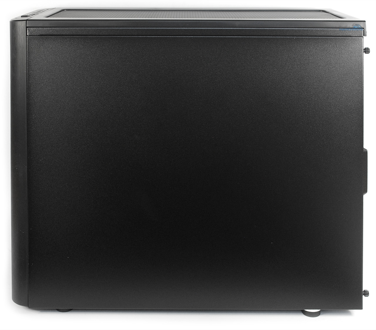 Fractal Design Arc Mini R2: malá, ale prostorná