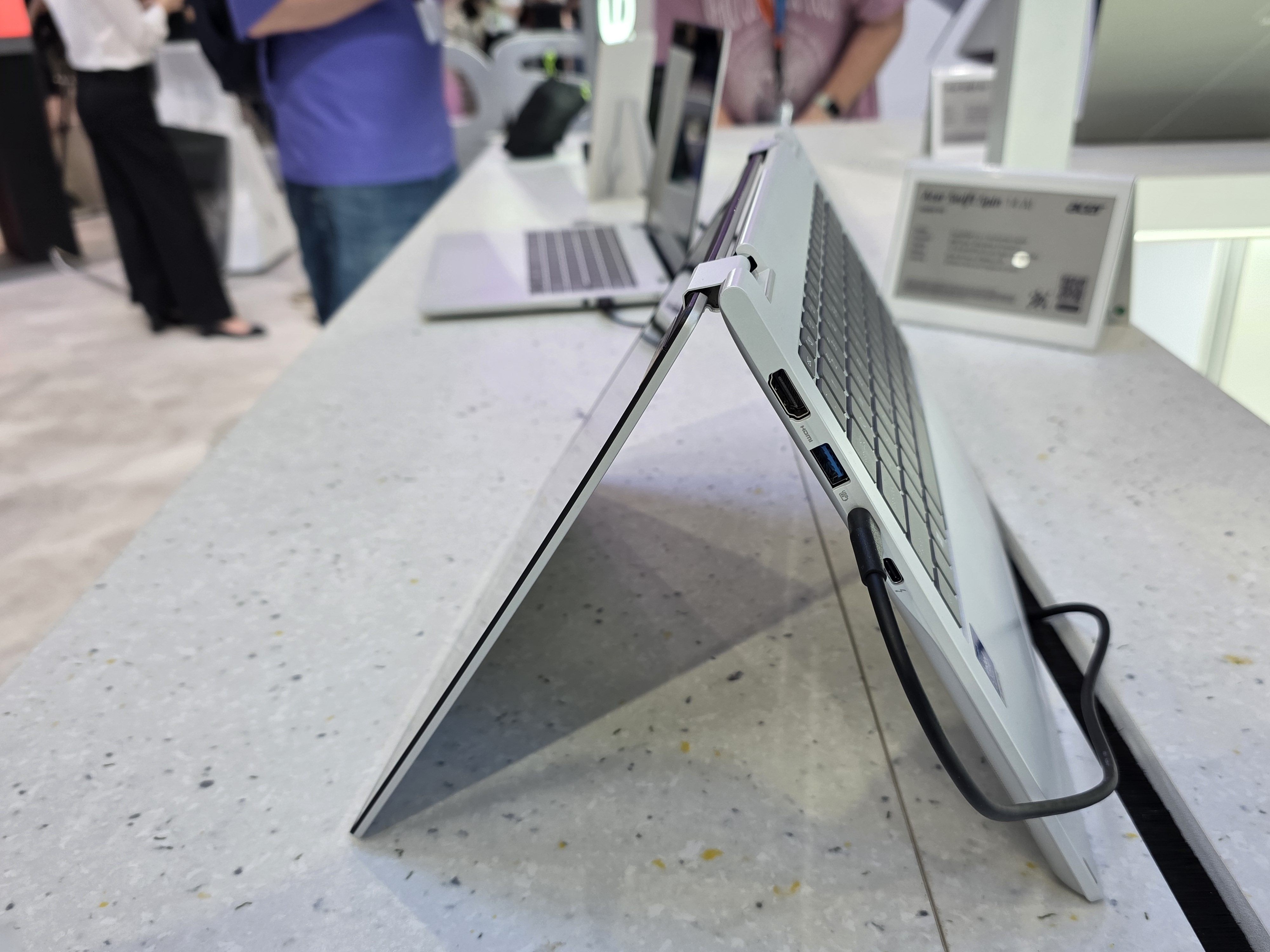 Acer Swift Spin 14 AI