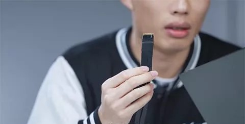 Modder si napojil RTX 3090 na slot M.2 v notebooku, jaký má výkon?