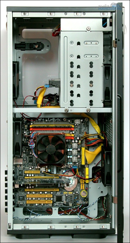 Thermaltake Mozart TX: počítačová almara