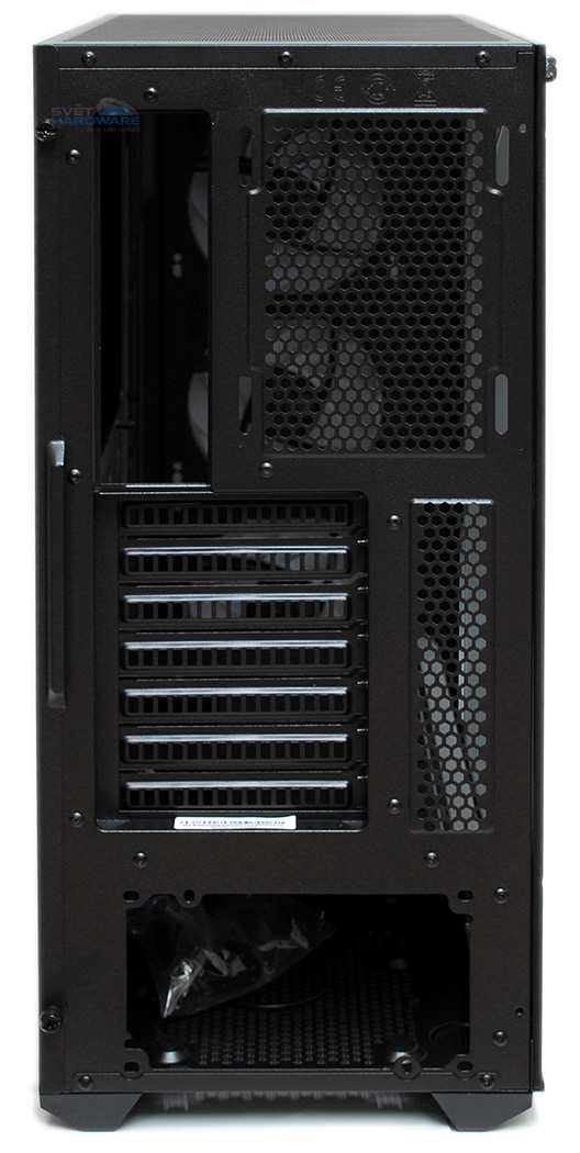 CM MasterBox TD500 Mesh: elegantní a prostorná