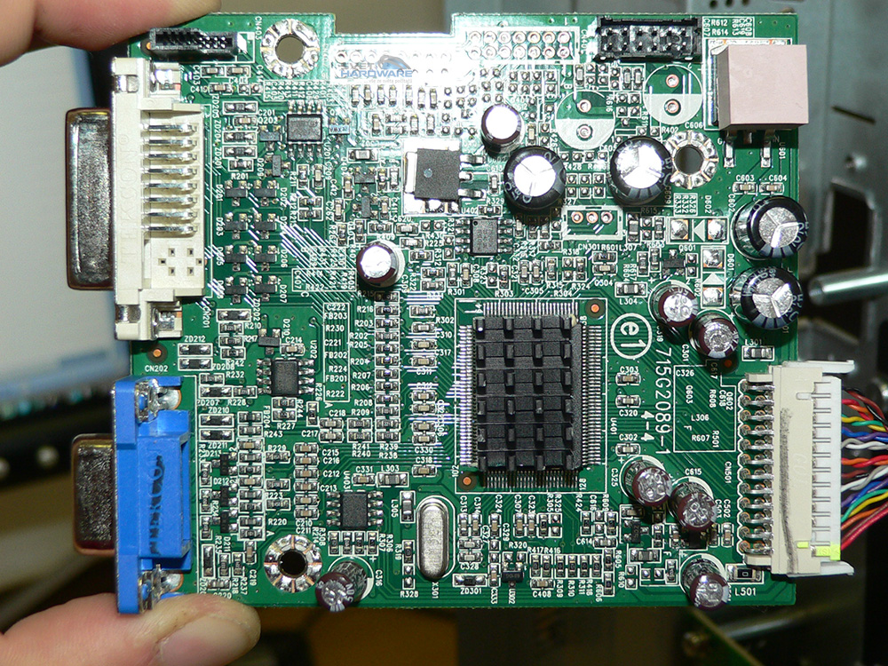 Dell E228WFP - poctivá dvaadvacítka