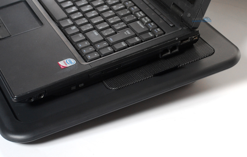 CM NotePal LapAir: chladivá i pohodlná