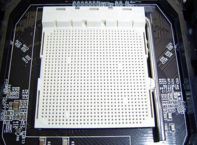 MSI K9N Platinum: obrázky první Socket AM2 desky