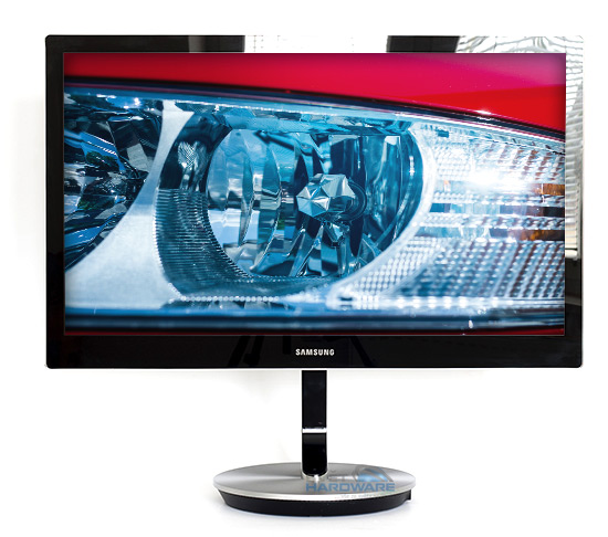 Samsung S27B970D: profesionál v krásném obalu?