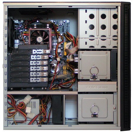 Antec P180: minimalistický maximalista