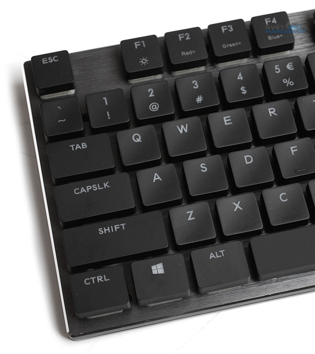 Cooler Master SK650: nízký profil, podsvícená mechanika