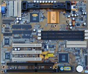 Základní deska PC Chips M767V