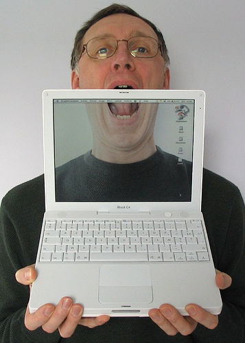 Průhledné displeje a monitory?