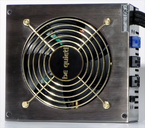 Čtyři 0,5 kW zdroje pod zátěží