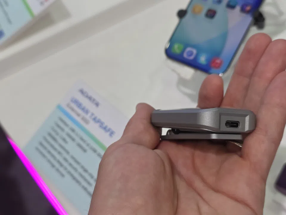 Adata Urban Tapsafe SSD