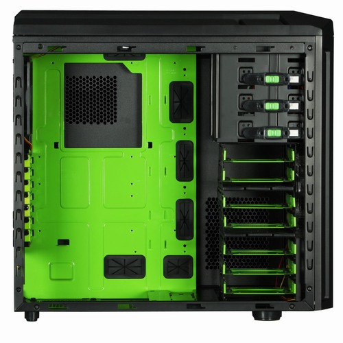 Pestrobarevné skříně Sharkoon pro hráče