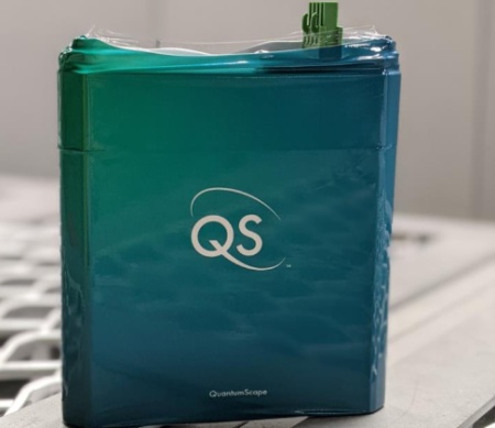 QuantumScape: i 10vrstvé solid-state baterie dosahují plánované životnosti