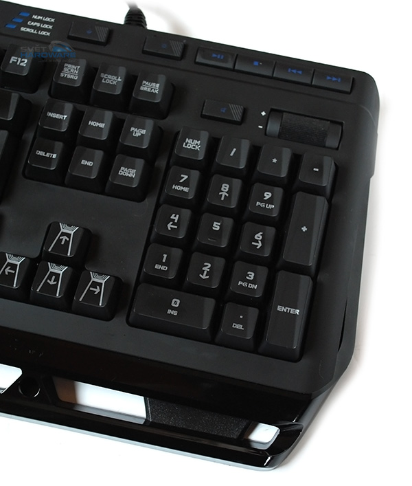 Logitech G910 Orion Spark: pestrobarevná mechanika