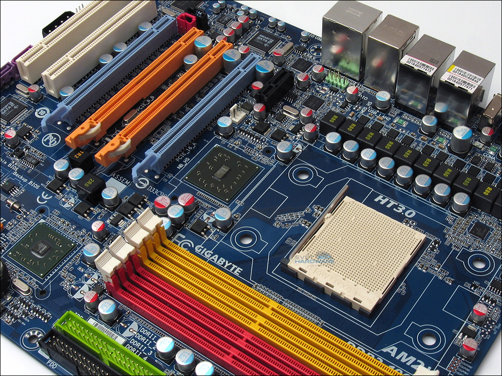 Gigabyte GA-MA790FX-DQ6: konečně High-End pro AMD