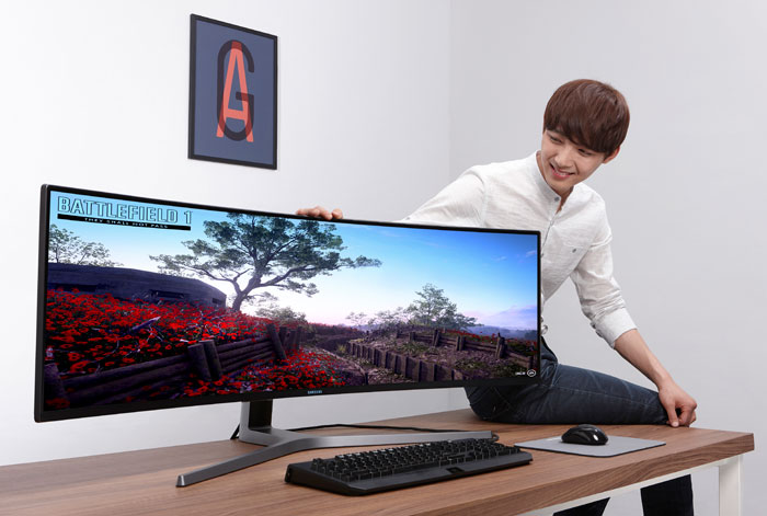 Samsung připravuje 49" monitor s rozlišením 5120 x 1440 a 120 Hz