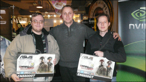 Výherci grafických karet GF8800 GT z roadshow NVIDIE v duchu Crysis v Bratislavě