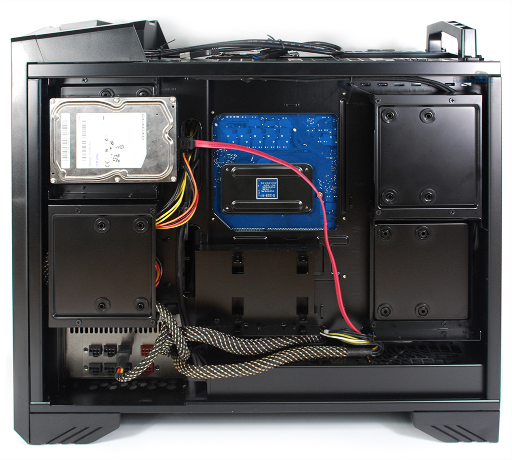 SilverStone Raven RV03: originál každým coulem