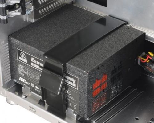 Lian Li Armorsuit PC-P50 – už žádný šroubovák