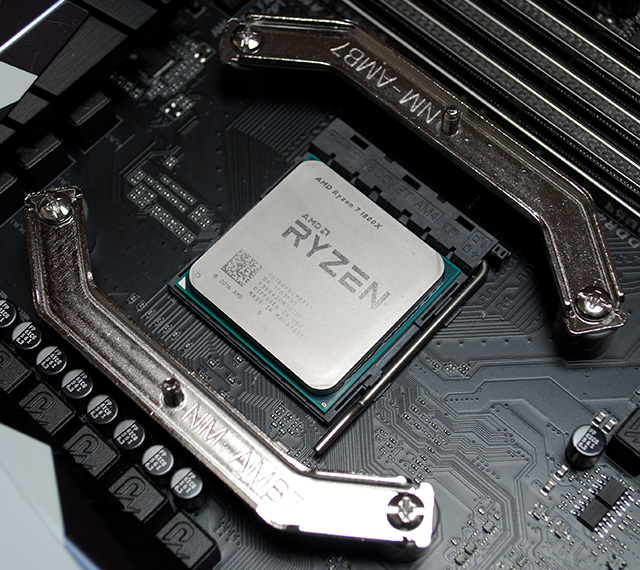 Ryzen 1700X a 1800X v testech: AMD povstalo