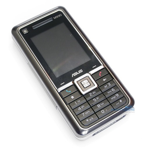 Asus m930: smartphone s QWERTY klávesnicí