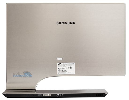 Samsung S27A950D: 3D designovka pro hráče