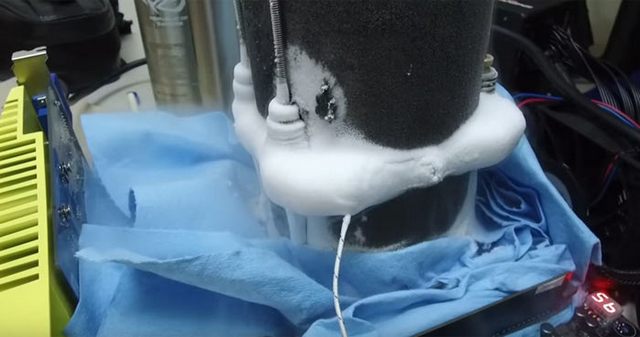 AMD Ryzen 5 1600X se všemi jádry přetaktován na 5,9 GHz