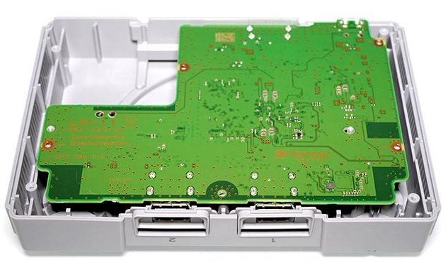 Co je uvnitř PlayStation Classic? Podívejte se