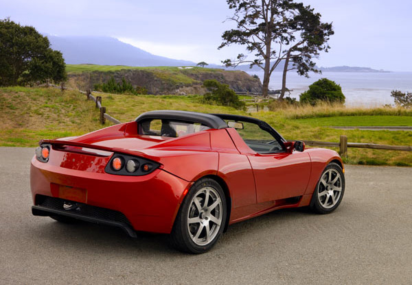 Musk šokuje, ve Falconu Heavy chce na Mars poslat svůj Roadster