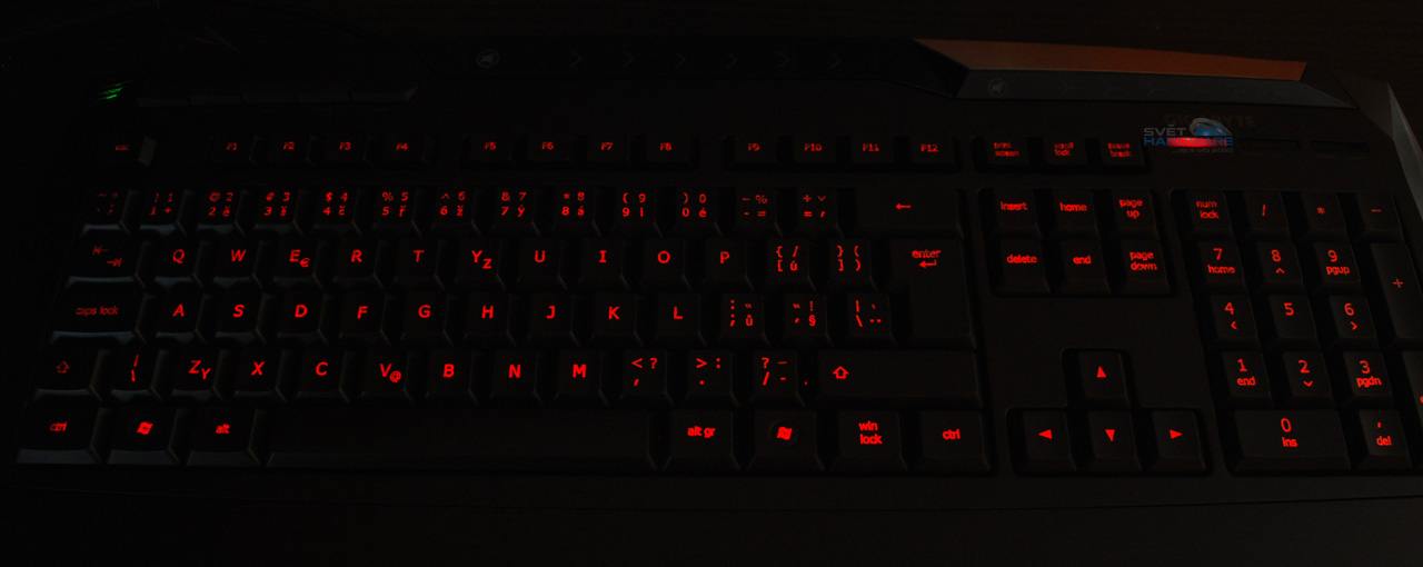 Gigabyte Aivia: makra, podsvícení i USB hub