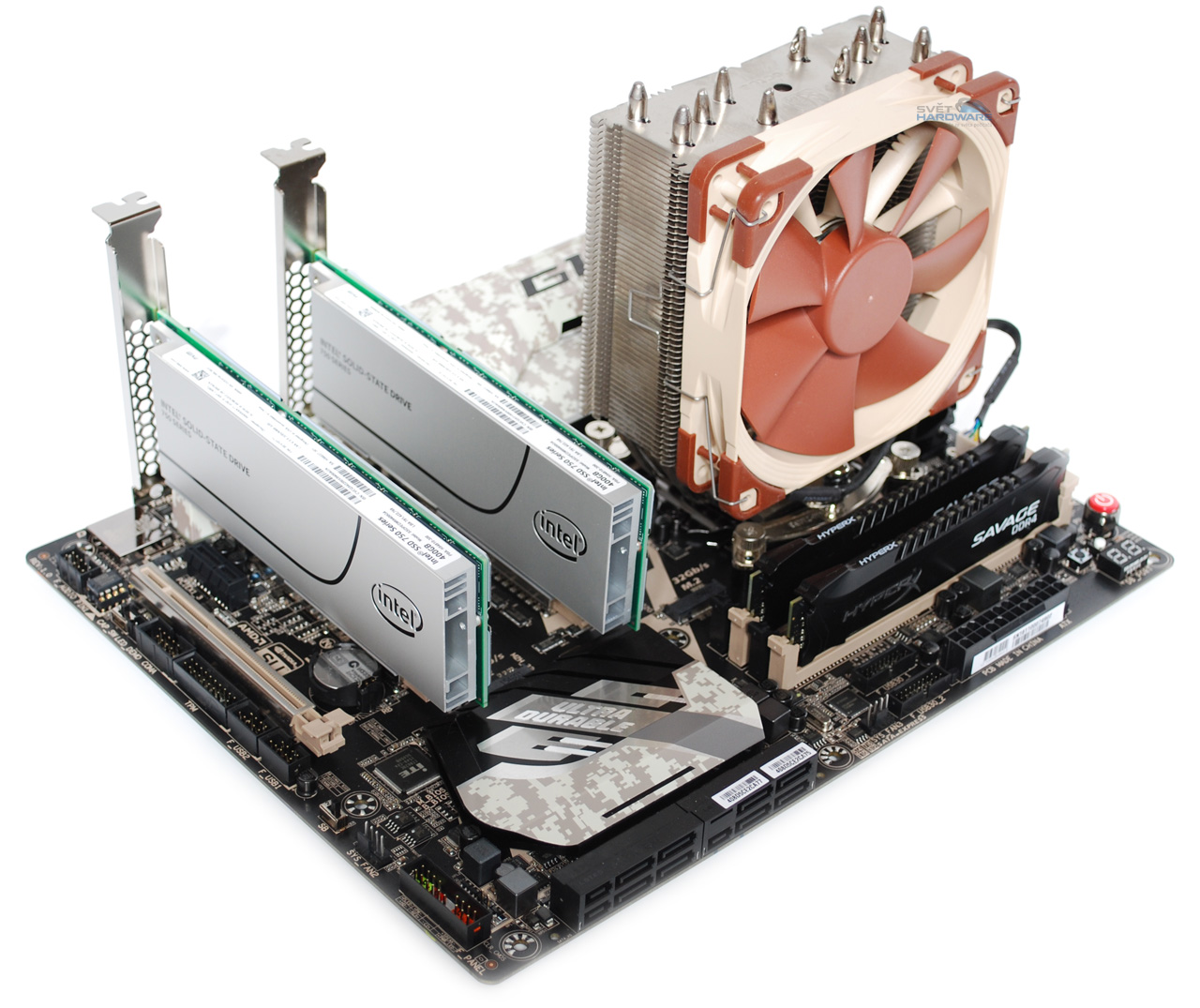 Intel SSD 750: 4,7 GB/s v zapojení RAID 0