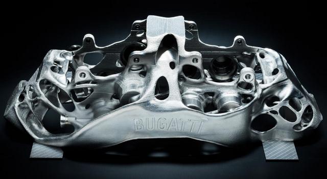 Bugatti si pro Chiron tiskne brzdové třmeny