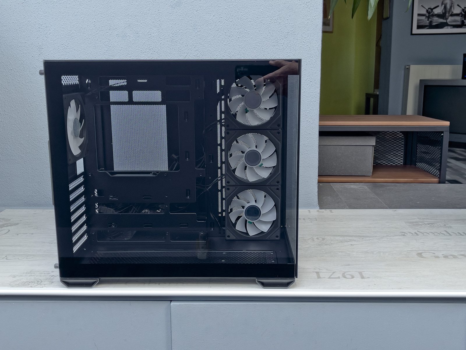 Test skříně Cooler Master Elite 681 – stvořena pro podívanou