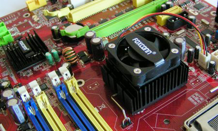 Foxconn 975X7AA - vstup na scénu OC?