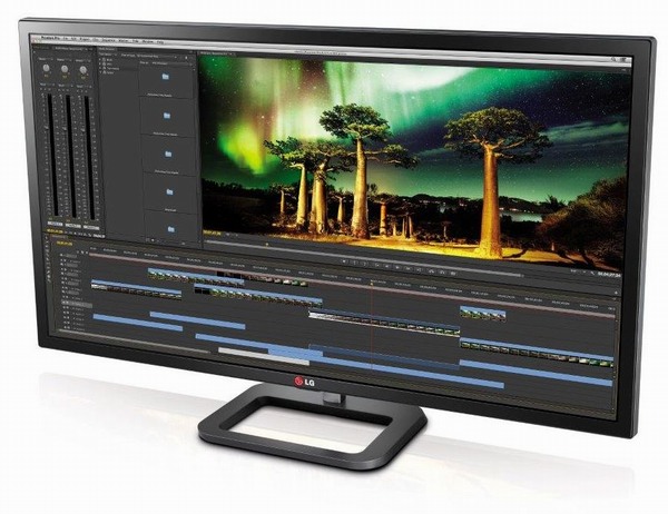 Intel, LG a QNAP ukázali nové produkty s Thunderboltem 2