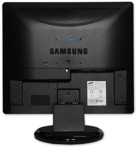 Megatest 19" LCD pro hráče: Samsung 931C