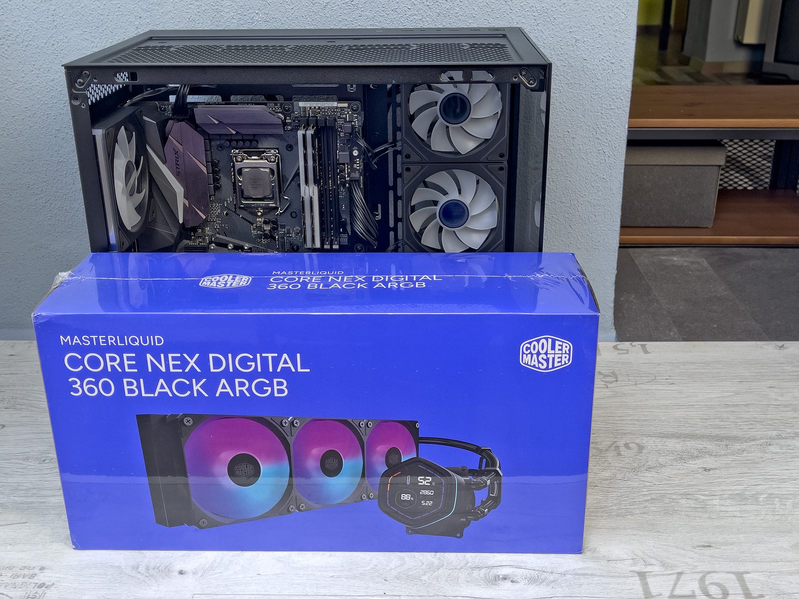 Test skříně Cooler Master Elite 681 – stvořena pro podívanou