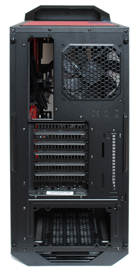 CM MasterBox 5t: prostorná a moderní