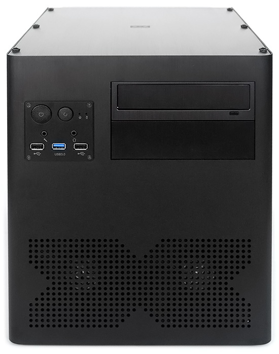 Xigmatek Gigas: herní sestava v hliníku