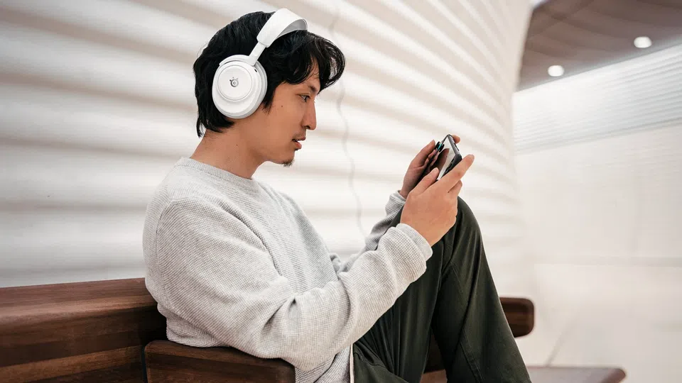 SteelSeries Arctis Nova Pro Omni