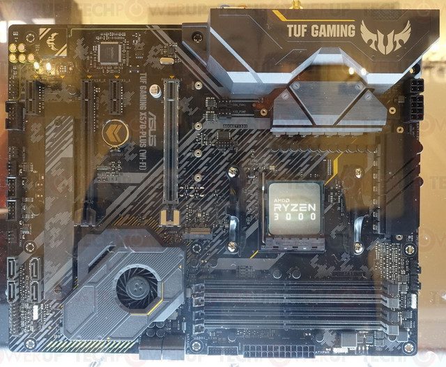 AMD ukazuje výběr z nabídky desek s X570