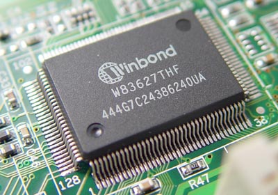 EPoX 9NPA+ Ultra - dobrý overclocking ale horší zvuk