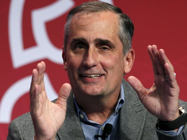 Intel dle Credit Suisse nebude krátkodobě postižen sníženým výdělkem, akcie rostou