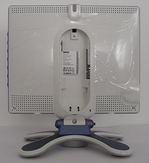 BenQ FP783: USB HUB, DVI konektor a 12 ms v jednom