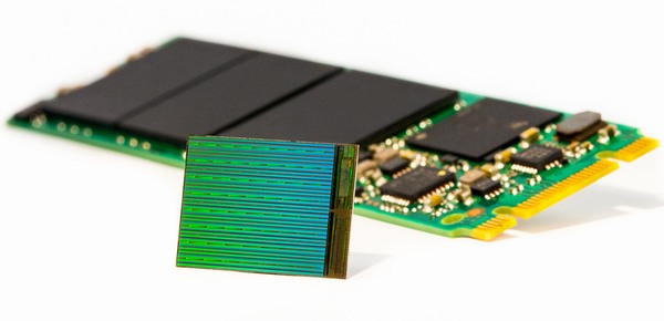 Intel s Micronem mají paměti pro 10TB SSD