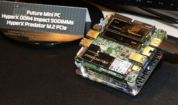 Intel NUC se Skylake "Swift Canyon" a DDR4 vyfoceno